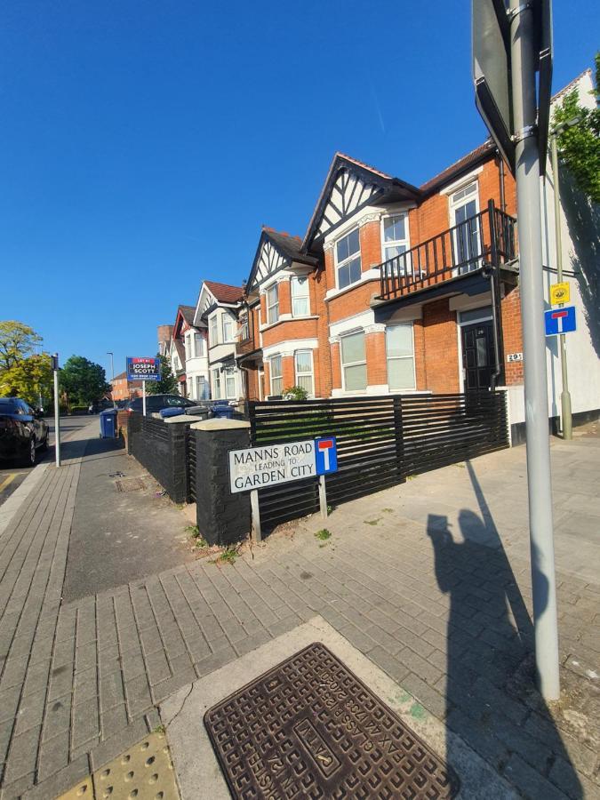 Marble House Edgware Exterior foto